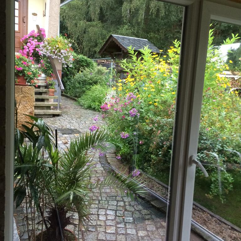 Ferienwohnung Guerth Kleinhennersdorf Exterior photo
